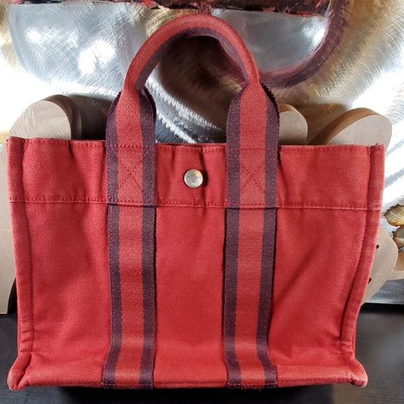 💥SOLD💥Hermes Fourre Tout PM Dark Red - Picture 2 of 8